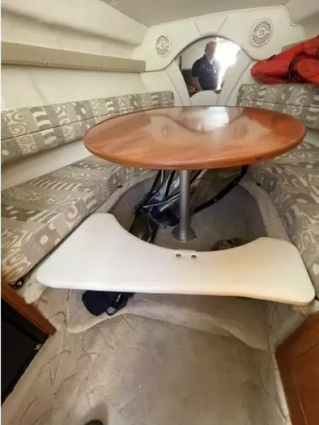 2005 Rinker Fiesta Vee