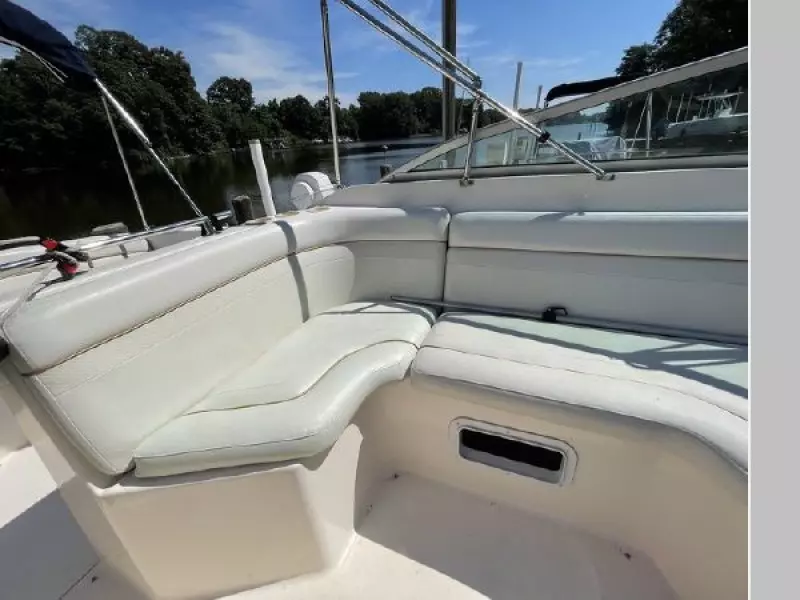 2005 Rinker Fiesta Vee