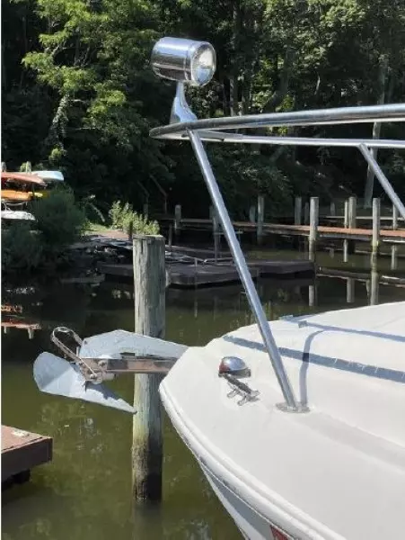 2005 Rinker Fiesta Vee