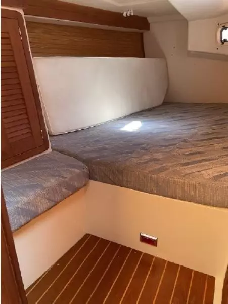 1990 Catalina 42 - 3 Cabin