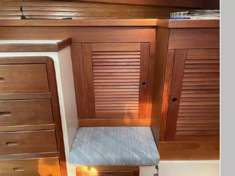 1990 Catalina 42 - 3 Cabin