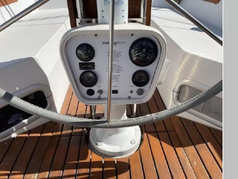 1990 Catalina 42 - 3 Cabin