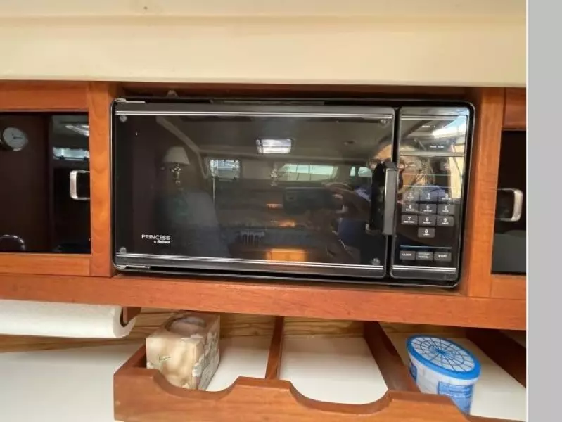 1990 Catalina 42 - 3 Cabin