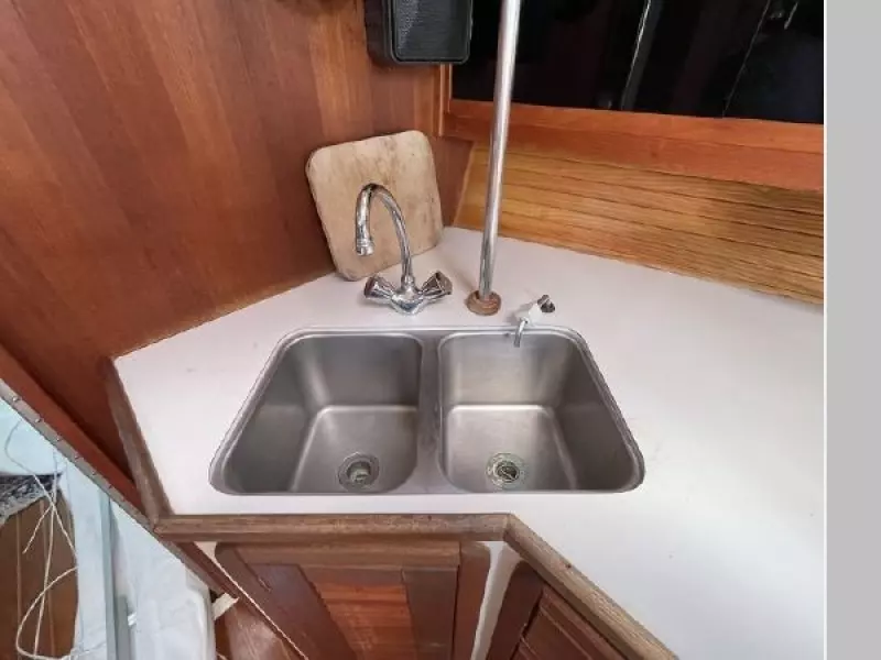 1990 Catalina 42 - 3 Cabin