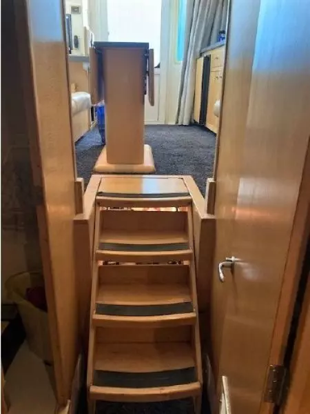 2000 Luhrs Convertible