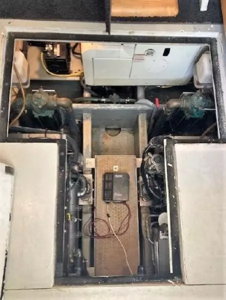 2000 Luhrs Convertible