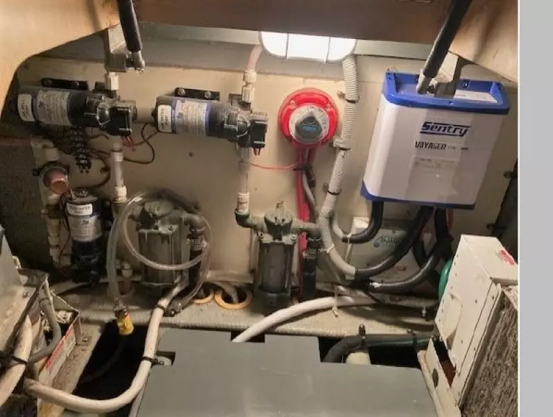 2000 Luhrs Convertible