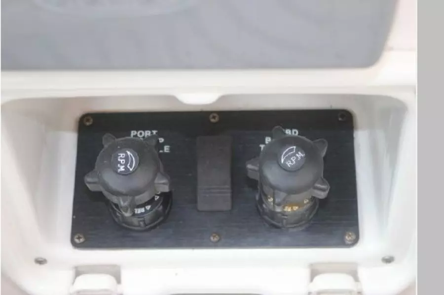 2005 Tiara Yachts 3600 Open