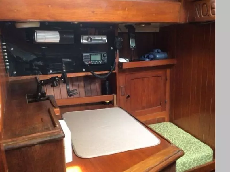 1980 Peterson Center Cockpit