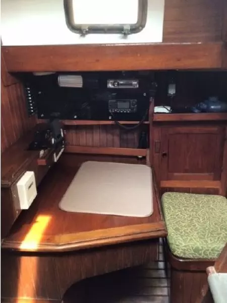 1980 Peterson Center Cockpit