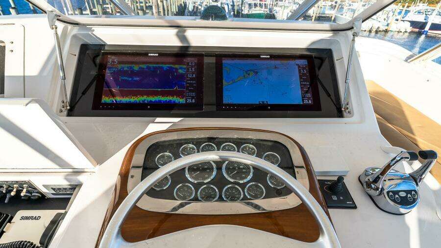 2002 Viking 52 Convertible