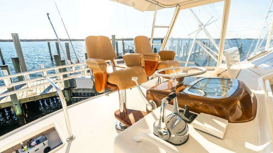 2002 Viking 52 Convertible