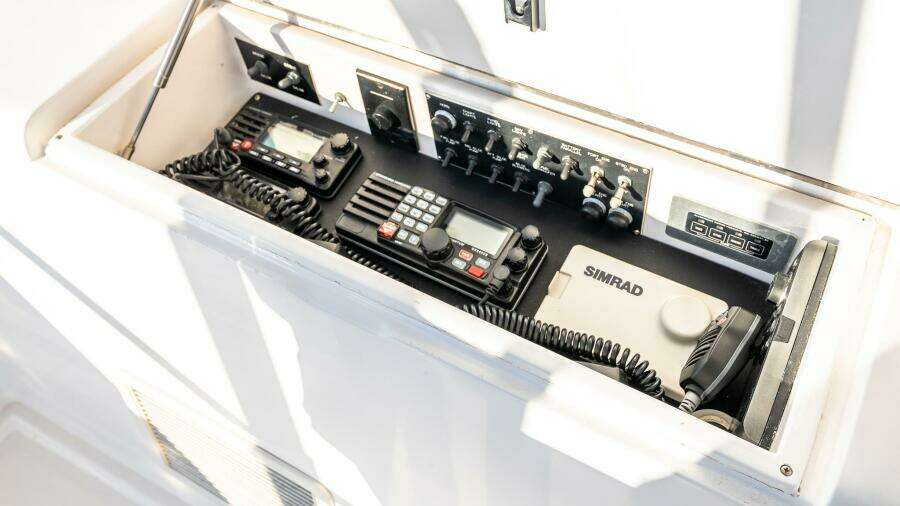 2002 Viking 52 Convertible