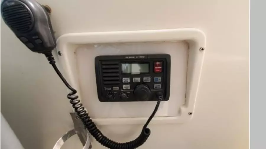 1995 Tiara Yachts 3300 Express