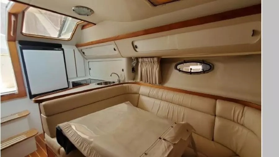 1995 Tiara Yachts 3300 Express