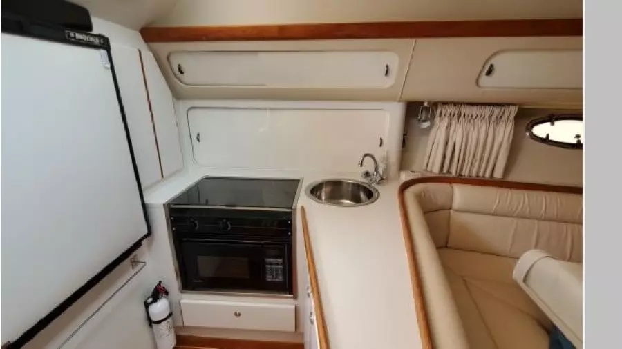 1995 Tiara Yachts 3300 Express