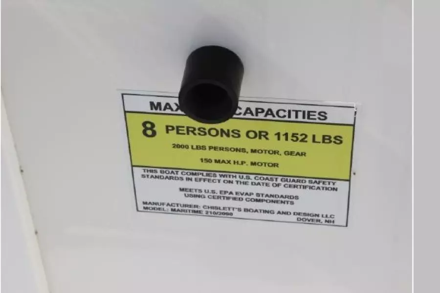 2021 Maritime 210 Defiant