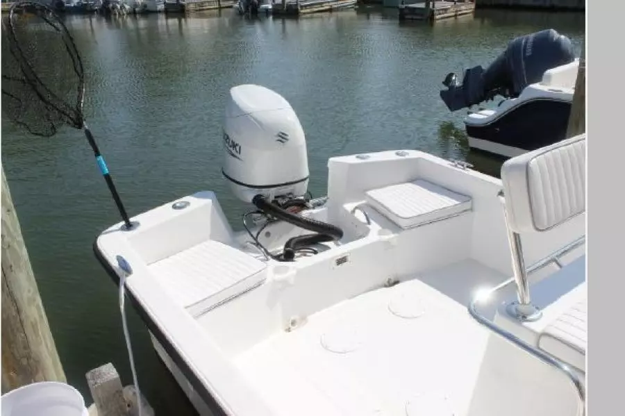 2021 Maritime 210 Defiant