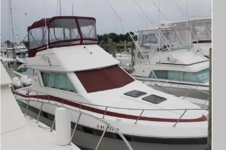 1987 Cruisers 3380 Chateau Vee