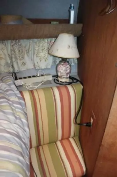 1987 Cruisers 3380 Chateau Vee