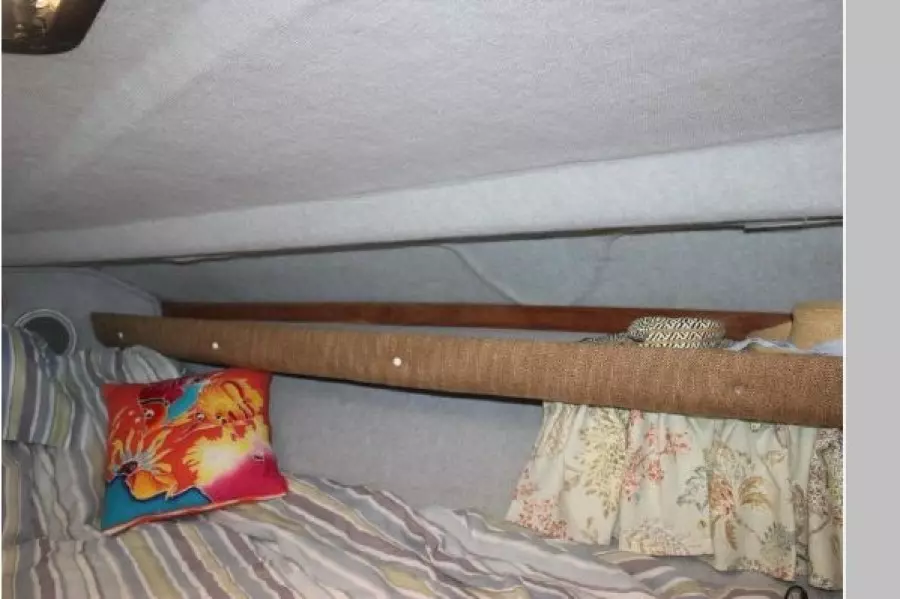 1987 Cruisers 3380 Chateau Vee