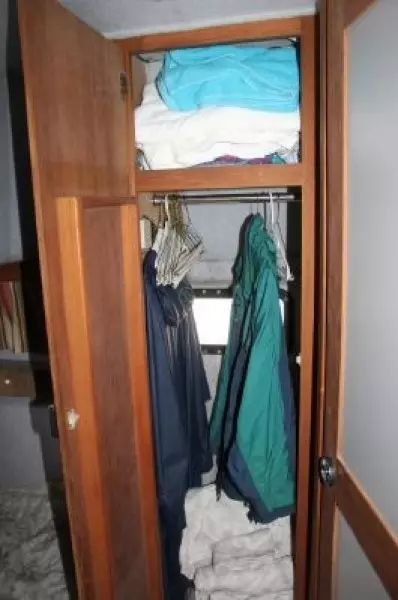 1987 Cruisers 3380 Chateau Vee