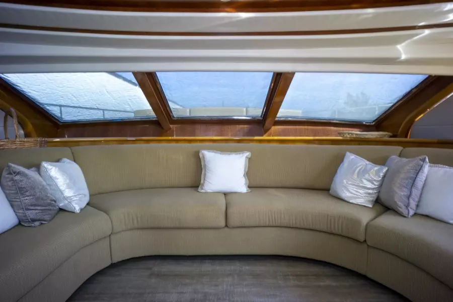 2000 Ferretti Yachts Custom Line 94