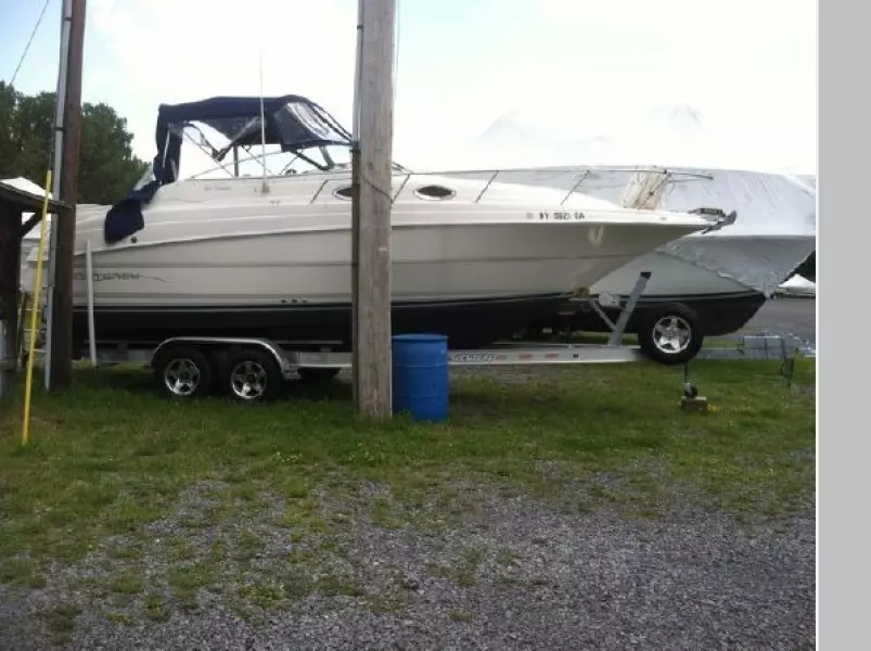 2001 Monterey 262 Cruiser