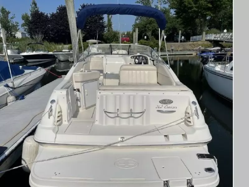 2001 Monterey 262 Cruiser
