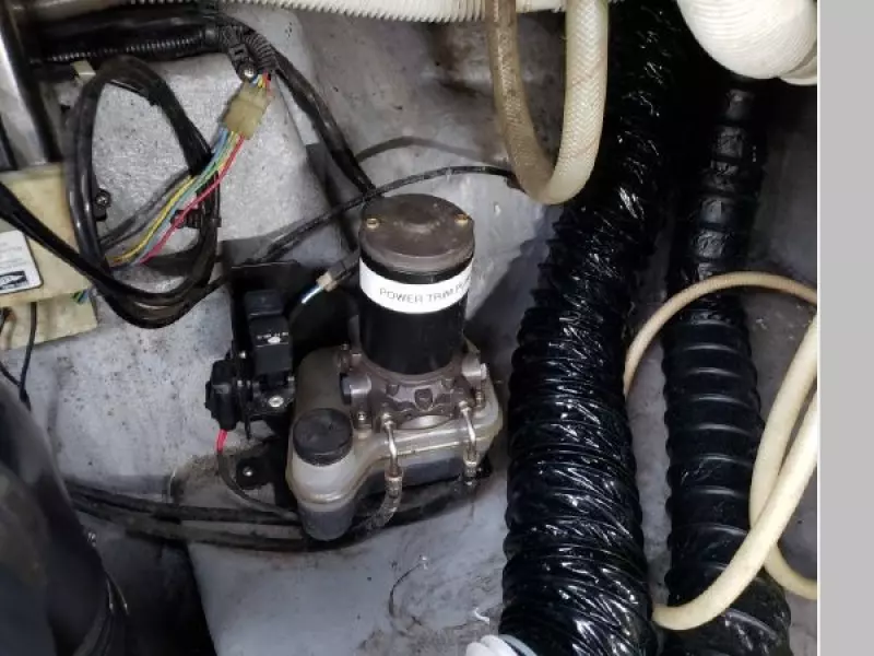 2001 Monterey 262 Cruiser