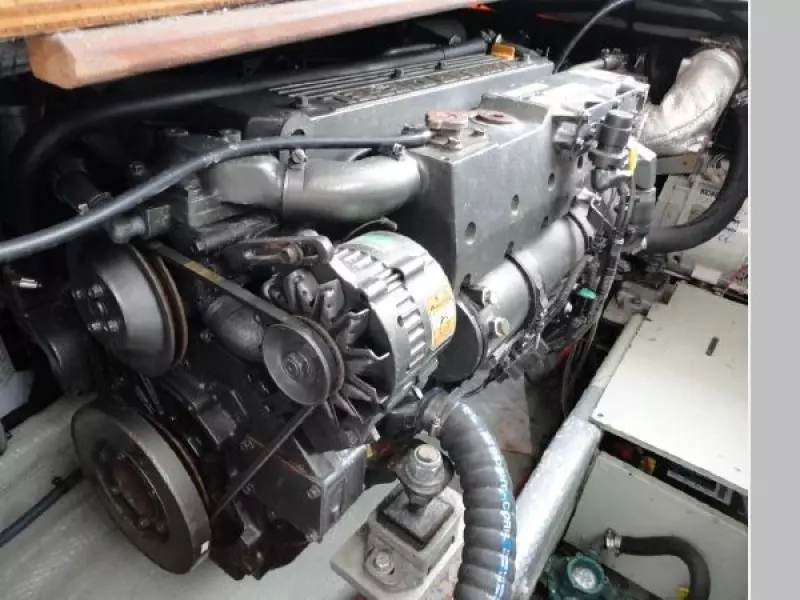 1989 Luhrs Convertible