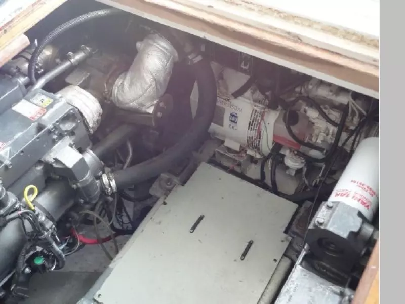 1989 Luhrs Convertible