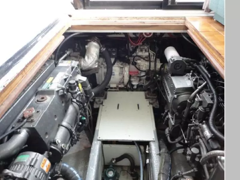 1989 Luhrs Convertible