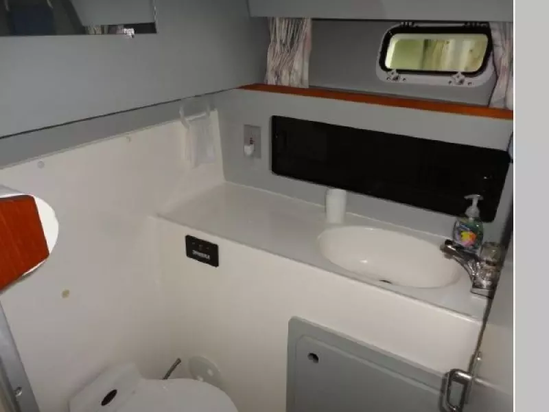 1989 Luhrs Convertible