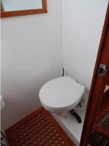 2000 Island Gypsy Eurosedan 32