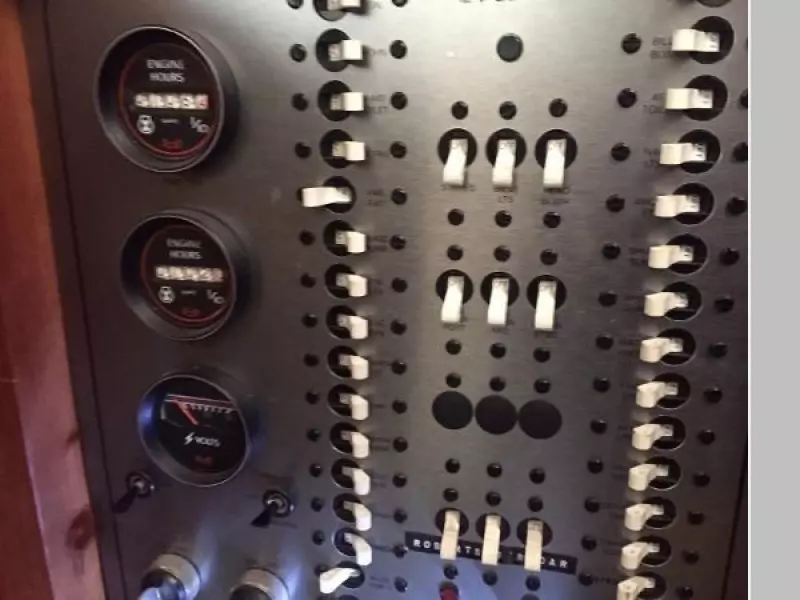 1986 Chris-Craft 426 Catalina