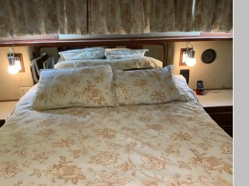 1986 Chris-Craft 426 Catalina