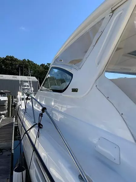 2000 Tiara Yachts 5200 Express