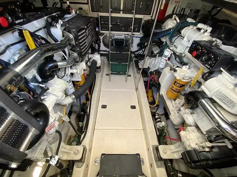 2000 Tiara Yachts 5200 Express