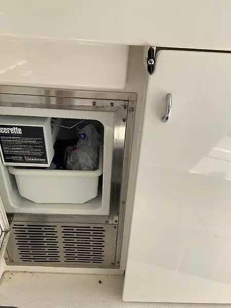 2000 Tiara Yachts 5200 Express