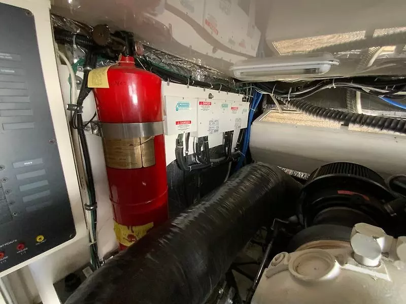 2000 Tiara Yachts 5200 Express