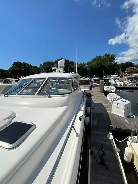 2000 Tiara Yachts 5200 Express