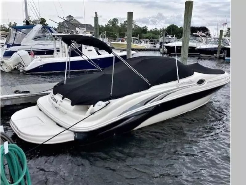 2004 Sea Ray 240 Sundeck