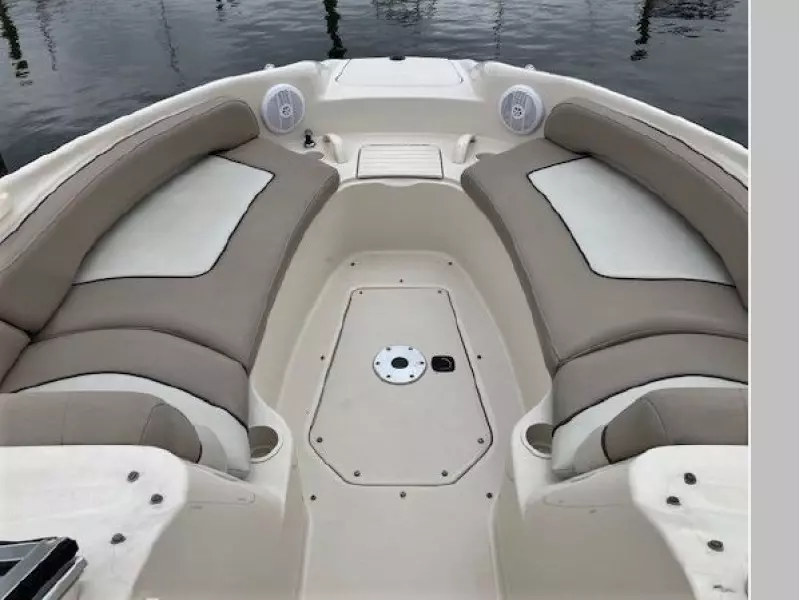 2004 Sea Ray 240 Sundeck