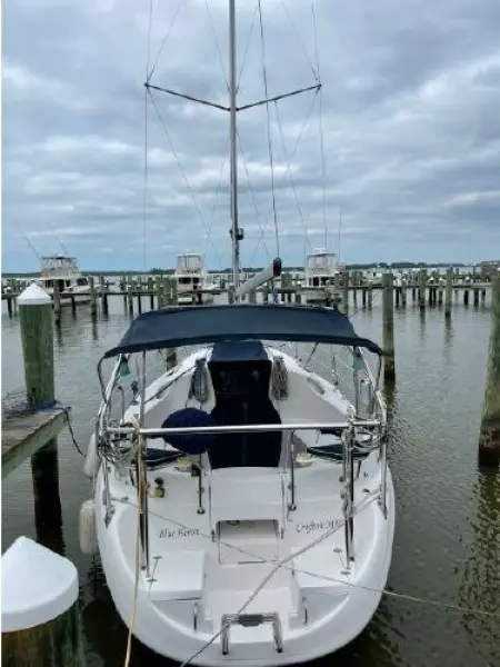 2001 Hunter Sloop