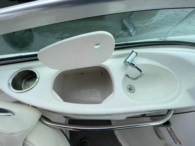 2005 Chaparral 236 Sunesta