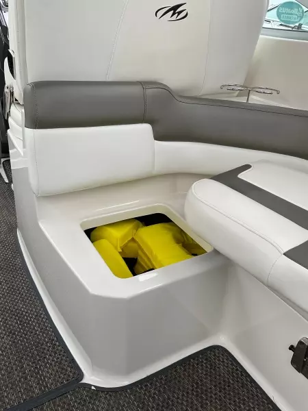 2013 Monterey 280 SCR