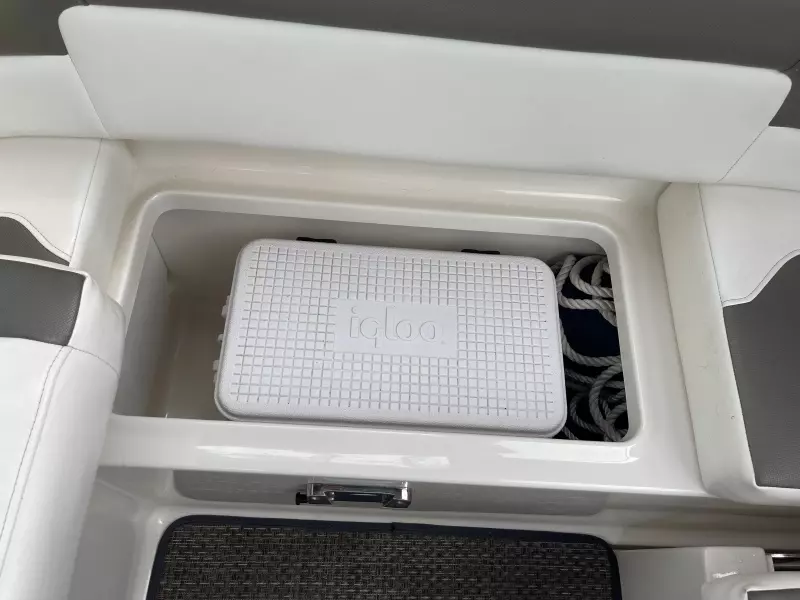 2013 Monterey 280 SCR