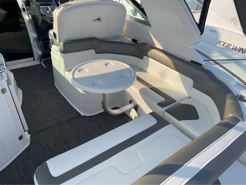 2013 Monterey 280 SCR