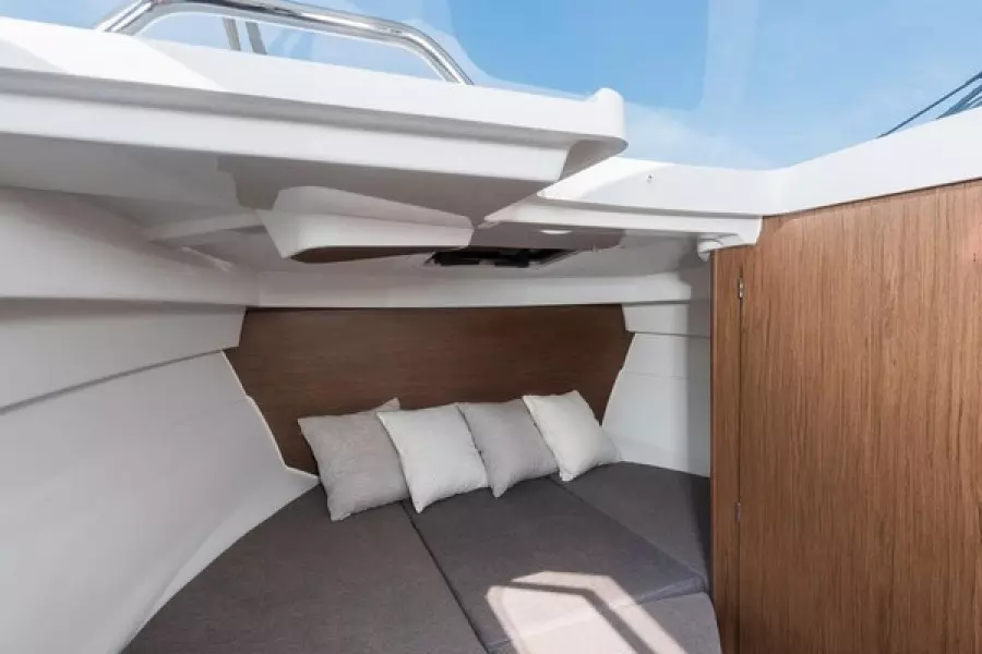 2026 Beneteau Antares 7